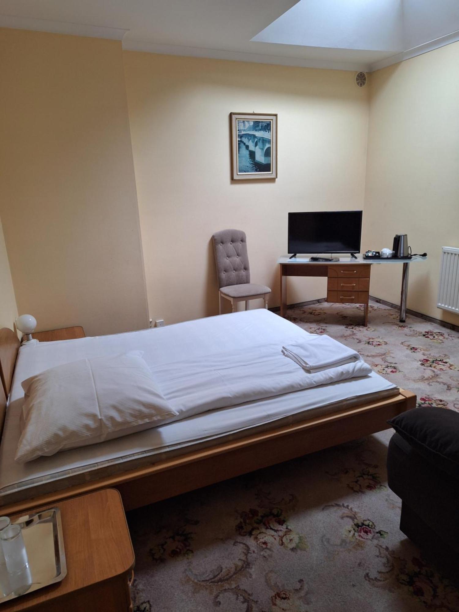 Hotel Malwa Ostrów Wielkopolski Exteriör bild