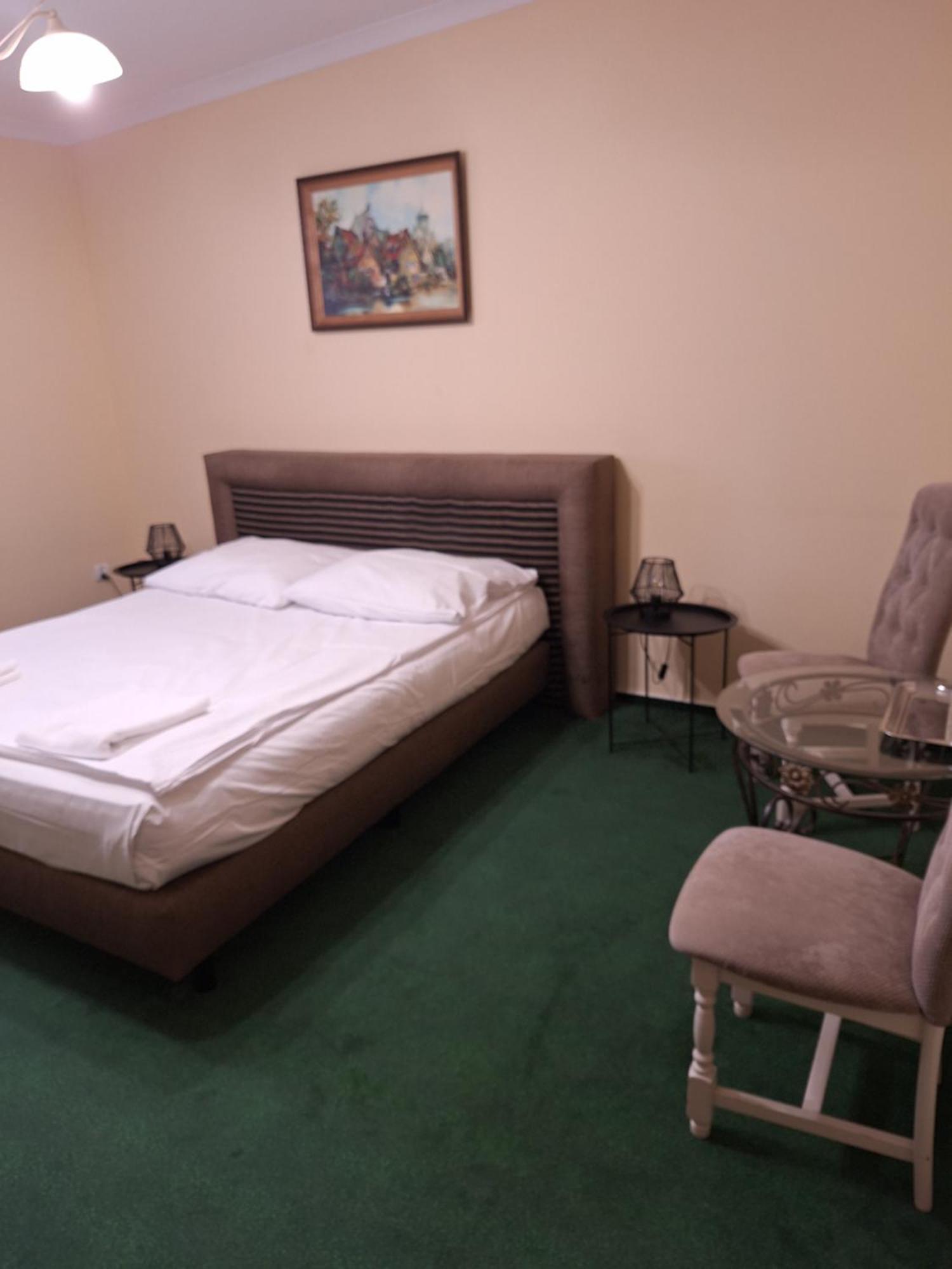 Hotel Malwa Ostrów Wielkopolski Exteriör bild
