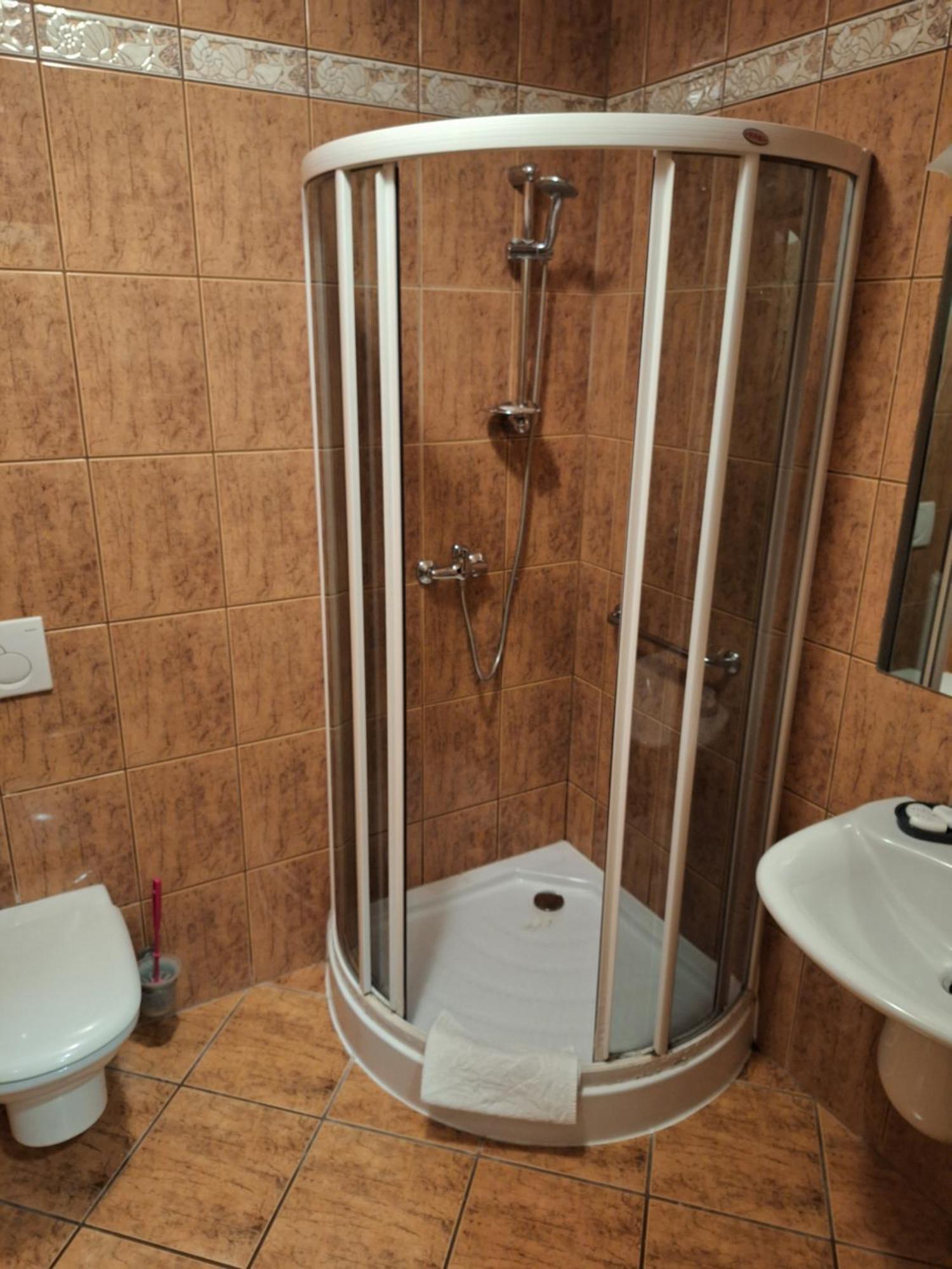 Hotel Malwa Ostrów Wielkopolski Exteriör bild