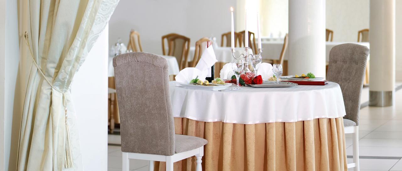 Hotel Malwa Ostrów Wielkopolski Exteriör bild